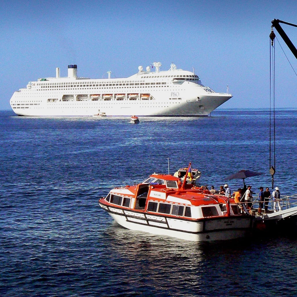 ship-tenders-pontoon
